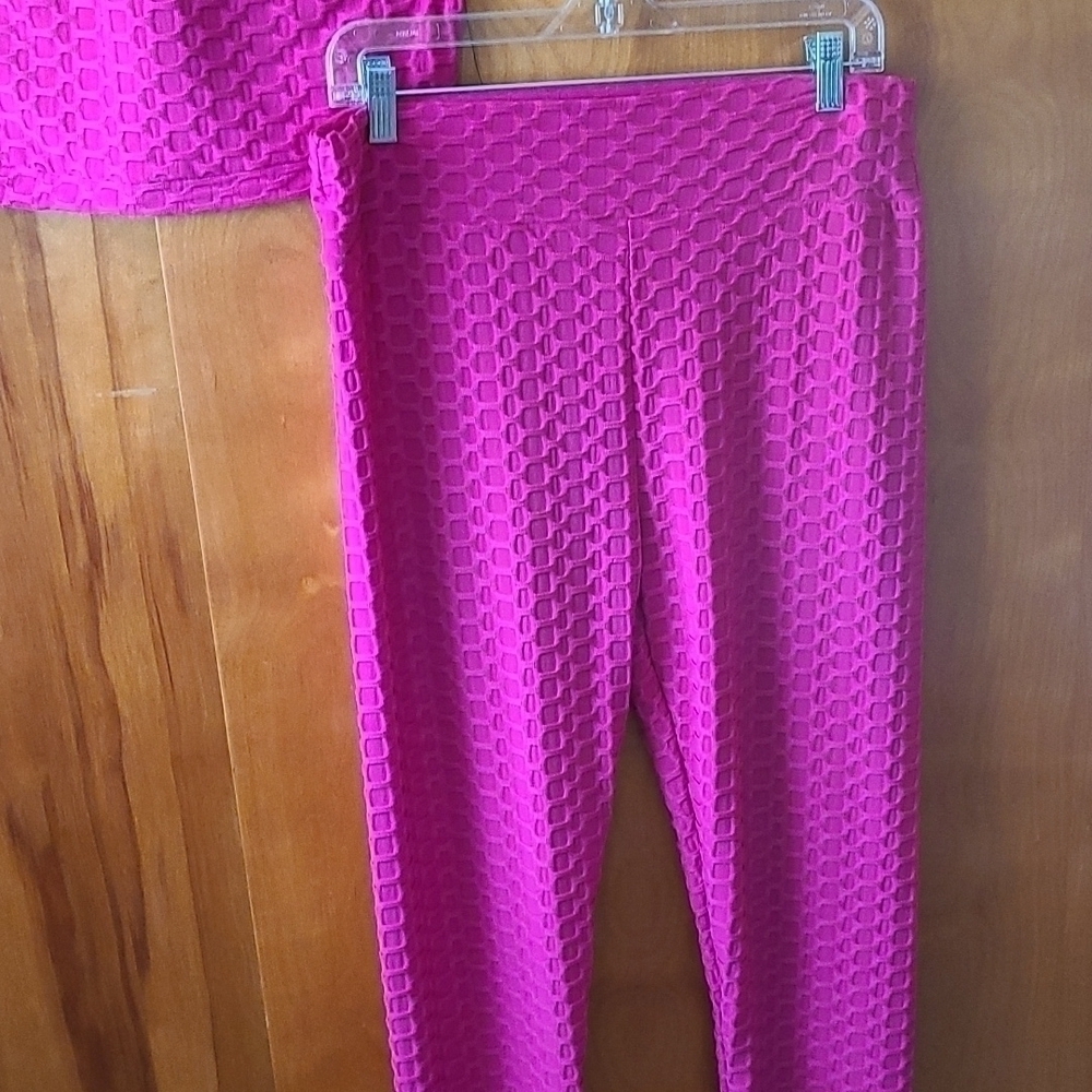Halter style top active wear set 1X - Picture 3 of 8